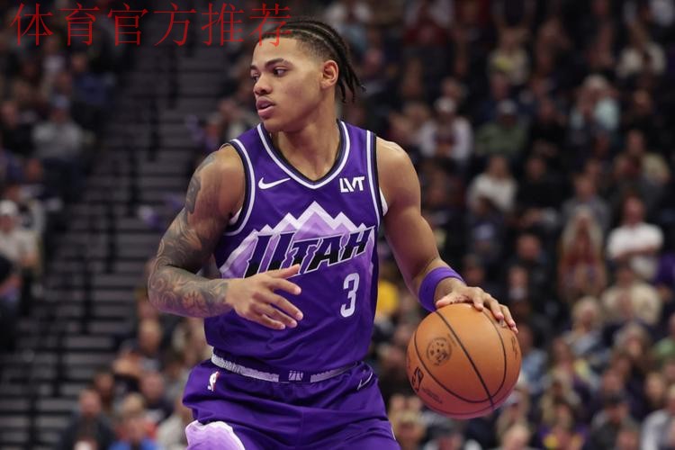 基扬特-乔治近两战场均38分7助5.5板,三项57.5/52.6/90.9% 基扬特-乔治近两战场均38分7助5.5板,三项57.5/52.6/90.9%